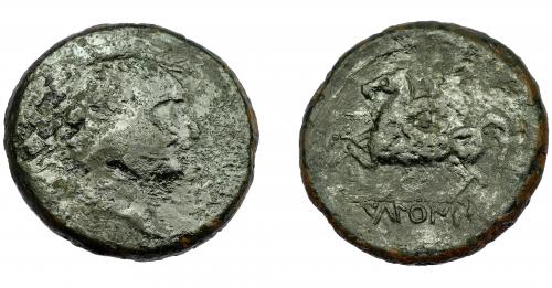 32 - HISPANIA ANTIGUA. IKALKUSKEN. As. A/ Cabeza masculina a der. R/ Jinete lancero con rodela y casco cónico a izq., debajo, bajo línea, ley. ibérica IKaLKuNSKeN. AE 25,81 g. 33,23 mm. I-1045. ACIP-2085. Campos repasados. Barnizada. RC. Rara.