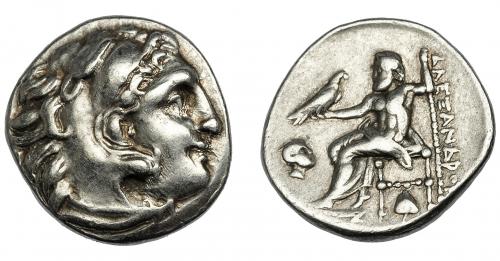 78 - GRECIA ANTIGUA. MACEDONIA. Alejandro III. Dracma. Abydos (310-301 a.C.). A/ Cabeza con leonté a der. R/ Zeus entronizado a izq. con águila y cetro; a la der. ΑΛEΞANΔPOY, a la izq. cabeza de Amón a der. y hoja de hiedra bajo el trono. AR 4,15 g. 17,89 mm. PR-1551. MBC/MBC.