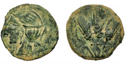 97 - GRECIA ANTIGUA. MAURITANIA. Iol Caesarea. AE. A/ Cabeza de Isis-Tanit a izq., detrás letra púnica. R/ Tres espigas, en campo letra púnica. AE 4 g. 21,07 mm. Pátina verde terrosa. MBC-.