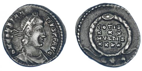 3180 - IMPERIO ROMANO. CONSTANCIO II. Silicua. Lugdunum (360-363). R/ Láurea rodeando VOTIS/ XXX/ MVLTIS/ XXXX, exergo LVG. AR 2,06 g. 17,5 mm. RIC-216. MBC. Ex hallazgo East Harptree (1887).