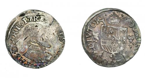 3214   -  FELIPE II. 1/5 de escudo. 1572. Dordrecht. Vti-858. Fina grieta y marcas de acuñación. MBC-/MBC.