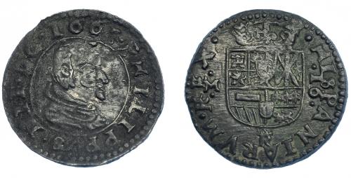 3222 - FELIPE IV. 16 maravedís. 1661. Trujillo. M. Marca de ceca bajo el acueducto. AC-502. Pátina oscura. MBC/MBC+. Rara.