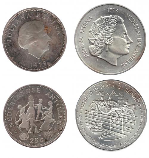 3373   -  MONEDAS EXTRANJERAS. ANTILLAS HOLANDESAS. Lote de 2 monedas: 25 gulden de 1973 y 1979. SC y prueba.