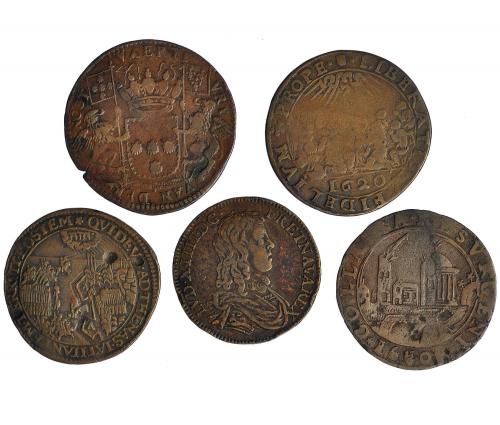 3394 - MONEDAS EXTRANJERAS. PAÍSES BAJOS. Lote de 5 jetones. De BC+ a MBC.