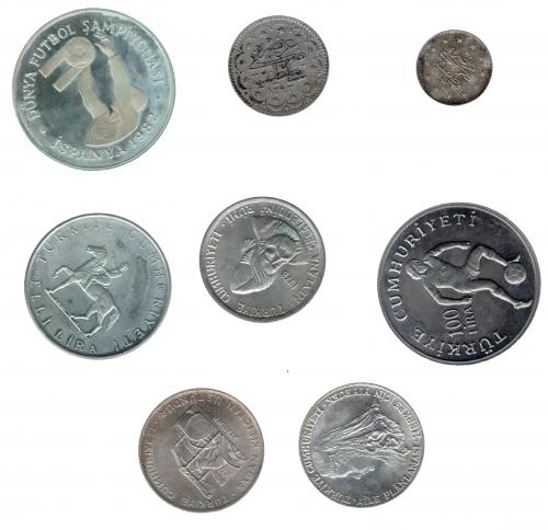 3406 - MONEDAS EXTRANJERAS. TURQUÍA. Lote de 8 monedas: 50 liras de 1972; 100 liras de 1982; 500 liras de 1982; 200 liras de 1978; 150 liras (2: 1978 y 1979); 5 piastras de 1293 H y 2 piastras de 1923 H. MBC+/SC.