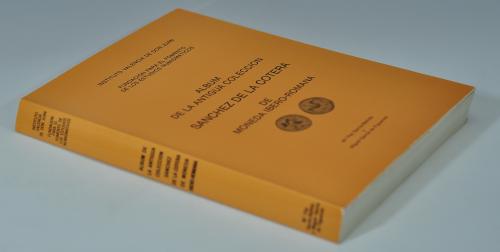 3408 - LIBROS. M. P. García-Bellido y M. García de Figuerola. Álbum de la antigua colección Sánchez de la Cotera de moneda íbero-romana. Instituto de Valencia Don Juan. Madrid. 1986. Imprenta Fareso.