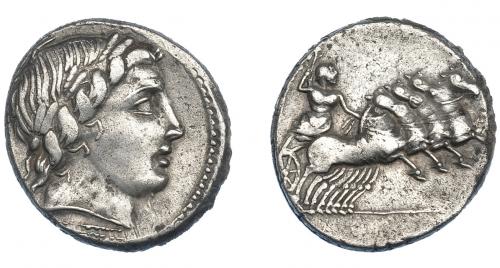 3108 - REPÚBLICA ROMANA. EMISIONES ANÓNIMAS. Denario. Roma (86 a.C.). A/ Cabeza de Apolo a der., debajo haz de rayos. R/ Júpiter en cuadriga a der. AR 3,96 g. 18,37 mm. CRAW-350A.2. FFC-85. MBC.