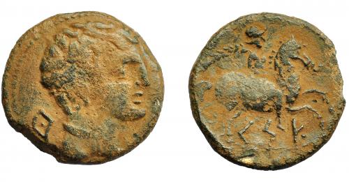 114 - HISPANIA ANTIGUA. KESE. Unidad. A/ Cabeza masculina con cuello vestido a der., detrás signo ibérico Ku. R/ Jinete con palma a der., debajo sobre línea KeSE. AE 8 g. 24,5 mm. I-2290. ACIP-1197. BC+.