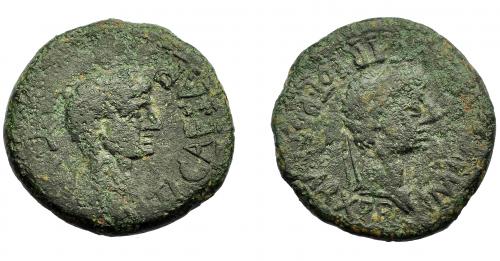 124 - HISPANIA ANTIGUA. TARRACO. Augusto. As (4-14 d.C.). A/ Cabeza de Augusto laureada a der.; IMP (CAES AVG) TR POT PON MAX P P. R/ Cabeza de Tiberio a der.; TI CAESAR C V (T). AE 7,6 g. 23 mm. I-2357; APRH-215; ACIP-3253. Pátina oscura. BC-.