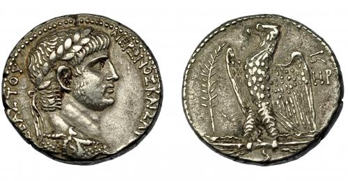 208 - IMPERIO ROMANO. NERÓN. Tetradracma. Antioquía (Siria) (59-60 d.C.). A/ Busto laureado y con égida a der.; NERWNOS KAISAROS SEBASTOU, R/ Águila sobre haz de rayos a izq., delante palma, detrás fecha CHP. RPC-4180. EBC-.