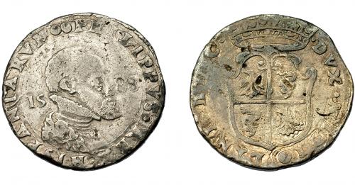 470   -  FELIPE II. 1/2 ducatón. 1588. Milán. Dos globos. Olivares-77. MBC-.