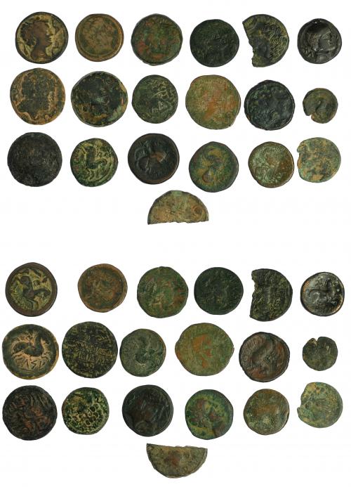 7 - HISPANIA ANTIGUA. Lote de 19 piezas: 18 unidades o ases, 2 de ellos media moneda, la mayoría del valle del Ebro, y un semis. RC a MBC-.