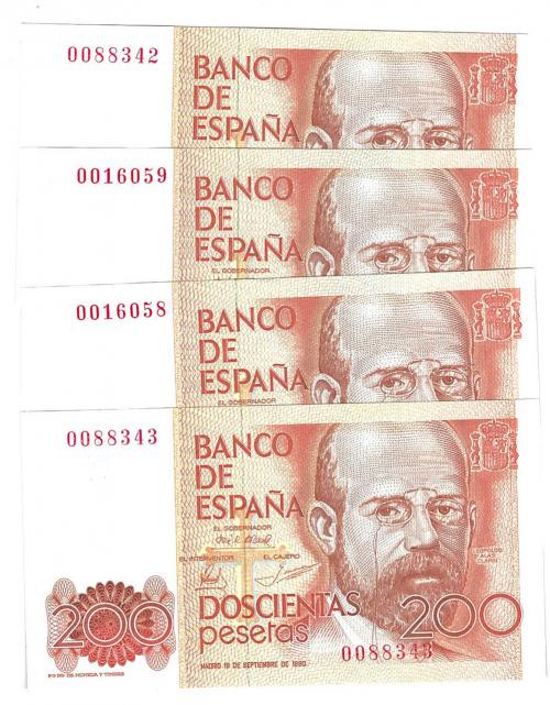765 - BILLETES ESPAÑOLES. Lote de 4 billetes de 200 pesetas. 9-1980. Dos parejas correlativas sin serie. Ligera arruga en un billete. Plancha.