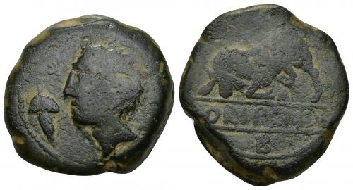 112 - HISPANIA ANTIGUA. ORIPO. As. A/ Cabeza masculina a izq., delante racimo de uvas. R/ Toro embistiendo a izq., encima creciente (no visible); debajo entre líneas ORIPENSE y debajo B. AE 27,97 g. 30,03 mm. I-1899. ACIP-2458. Pátina oscura. BC+/BC. Muy rara.