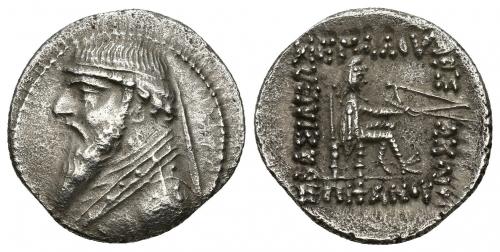 230 - GRECIA ANTIGUA. REYES DE PARTIA. Mitrídates II (121-91 a.C.). Dracma. Ecbatana. AR 3,85 g. 20,40 mm. SEP-26.1.Porosidades. MBC/MBC+.