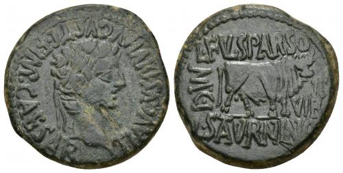 48 - HISPANIA ANTIGUA. CALAGURRIS. Tiberio. As. A/ Cabeza laureada a der.; TI AVGVS DIVI F IMP CAESAR. R/ Toro a der., detrás M C I, delante II/VIR, encima L FVL SPARSO, debajo L SATVRNINO. AE 13,42 g. 28,2 mm. I-429. APRH-448d. ACIP-3128c. Raya en anv. Pátina verde. MBC/EBC-.