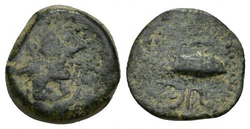 142 - HISPANIA ANTIGUA. SEKS. Mitad. A/ Cabeza con casco a der. R/ Atún a der., encima aleph y debajo sks. AE 5,86 g. 18,58 mm. I-2242. ACIP-826. Pátina verde oscuro. BC+/BC. Muy rara. Ex Áureo, 24-1-2001, lote 344.