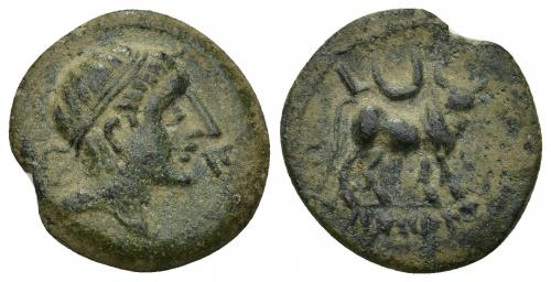 27 - HISPANIA ANTIGUA. CASTULO. Semis. A/ Cabeza masculina diademada a der., delante signo ibérico Ka. R/ Toro a der., encima L y creciente, debajo bajo línea KaSTiLO. AE 4,3 g. 19,2 mm. I-722. ACIP-2156. Pátina verde. MBC. Compra privada a Pliego (1994).