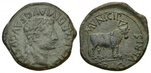 57 - HISPANIA ANTIGUA. GRACURRIS. As. Tiberio. A/ Cabeza laureada a der.; TI CAESAR DIVI AVG F AVGVSTVS. R/ Toro mitrado a der., encima MVNICIP, debajo GRACCVRRIS. AE 14,47 g. 31,3 mm. I-1391. APRH-429. ACIP-3196. Anv. repasado. Pátina verde. BC+/MBC. Compra privada Pliego (1998).