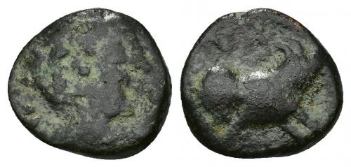 94 - HISPANIA ANTIGUA. NABRISA. Cuadrante. A/ Cabeza masculina a der. R/ ¿Antílope? a der., encima NA. AE 3,52 g. 16,61 mm. I-1768. ACIP-2637. Pátina oscura. BC. Rarísima. Ex Pliego, 20-12-1999.