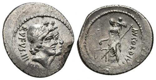 257   -  REPÚBLICA ROMANA. CORDIA. Mn. Cordius Rufus. Denario. Roma (46 a.C.).  A/ Cabeza de los Dióscuros con pilei y corona de laurel. R/ Venus con balanza, cetro y Cupido; detrás MN. CORDIVS. AR 3,74 g. 21,3 mm. CRAW-463.1. FFC-602. Hoja y leves vanos. MBC+.