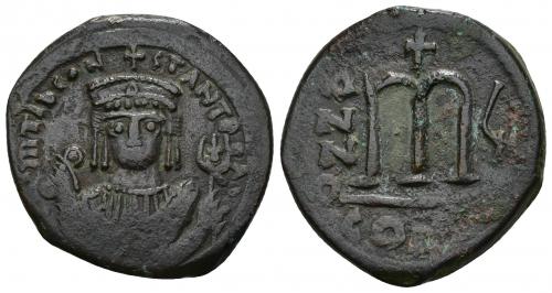 471   -  IMPERIO BIZANTINO. TIBERIO II. Follis. Constantinopolis. R/ Año 6? AE 12,41 g. 29,3 mm. SBB-430. Leves oxidaciones. MBC.