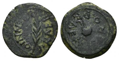 22 - HISPANIA ANTIGUA. CARTAGONOVA. Augusto. Cuadrante. A/ Palma; L BENNIO PRAEF. R/ Simpulum; HIBERO PRAEF. AE 2,35 g. 16 mm. I-597. APRH-165. ACIP-3135. CC-4386, mismo ejemplar. Pátina oscura. MBC-. Muy rara.