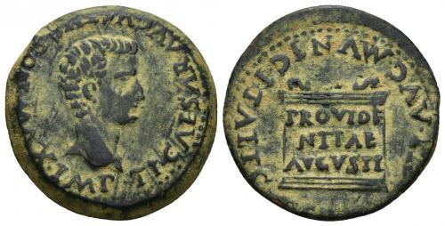 3027 - HISPANIA ANTIGUA. ITALICA. Tiberio. As. A/ Cabeza a der.; TI CAESAR AVGVSTVS PONT MAX IMP. R/ Altar con PROVIDE/NTIAE/AVGVSTI; MVNIC ITALIC PERM DIVI AVG. AE 11,83 g. 28 mm. I-1593. APRH-65. ACIP-3333. CC-4053, mismo ejemplar. Pátina oscura. MBC.