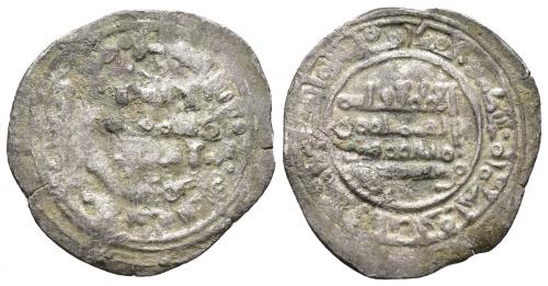 357   -  CALIFATO. AL QASIM AL-MAMUN (1017-1023). Dírham. Al-Andalus. 410 H. AR 3,32 g. 25 mm. V-741; PV-70a. BC-/MBC-. Escasa.