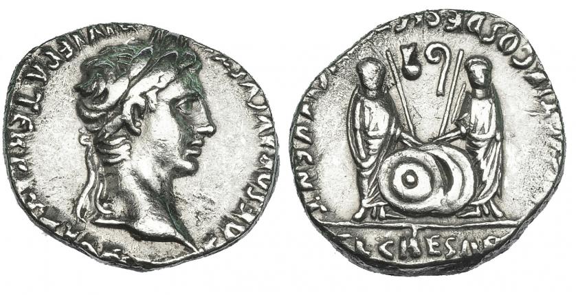 168   -  AUGUSTO. Denario. Lugdunum. R/ Cayo y Lucio, símpulo a der. hacia la izq. y lítuo a izq. hacia la der. RIC-207. FFC-22. MBC.