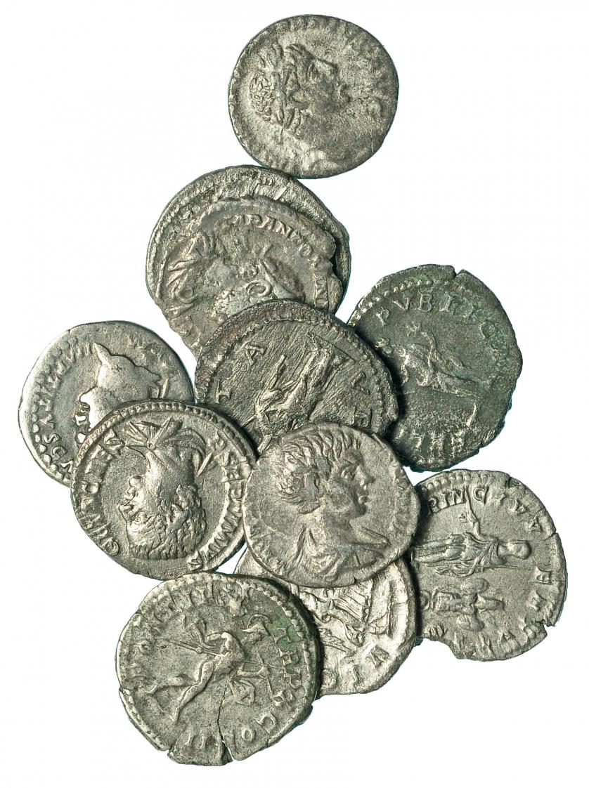 173   -  Lote 11 denarios: Caracalla (3), Geta (2), Tito (1), Heliogábalo (2),  Maximino (1), Julia Mamea (1) y Alejandro Severo (1). De BC a MBC.