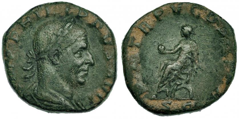 296   -  FILIPO I. As. Roma (248). R/ Emperador en silla curul a izq. con globo y ceetro; en ex. S-S; P M TR P V COS III P P. RIC-154b. Pátina verde. MBC/BC.