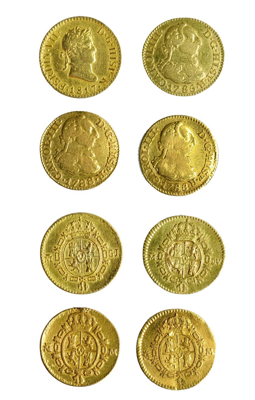 310   -  Lote 4 piezas de medio escudo: 1786, 1788 (2) y 1817. Madrid. Todas con soldaduras. MBC-/MBC.