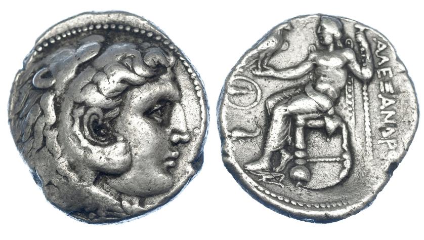 60   -  MACEDONIA.  A nombre de Alejandro III. Tetradracma. Ceca incierta Siria (305-290 a.C.). R/ Delante del trono clava dentro de círculo y delfín. AR 16,88 g. PRC-3561. MBC/MBC-.