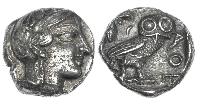 69   -  ÁTICA. Atenas. Tetradracma. A/ Cabeza de Atenea con casco ornamentado a der. R/ Lechuza a der. mirando de frente. AQE. AR-16,60 g. COP-31-43. SBG-2526. Oxidaciones limpiadas. MBC.