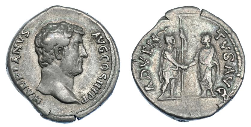 343   -  ADRIANO. Denario. Roma (134-138). R/ Roma dando la mano al emperador; ADVENTVS AVG. RIC-225. MBC.