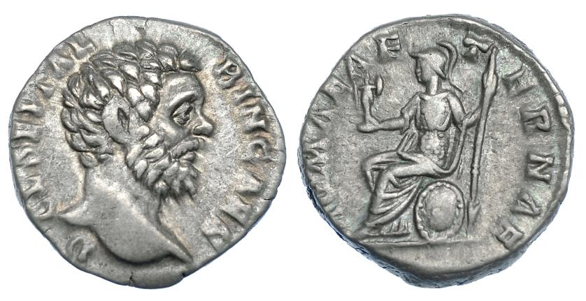 388   -  CLODIO ALBINO. Denario. Roma (193-195). R/ Roma sentada a izq. con lanza y palladium; ROMAE AETERNAE. RIC-11. MBC. Escasa.