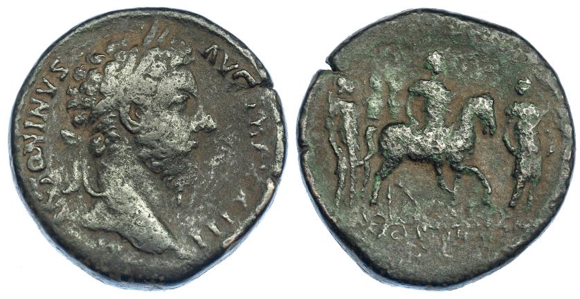 3049   -  MARCO AURELIO. Sestercio. Roma (169-170). R/ Emperador a caballo a der.; delante y detrás soldados (PROFECTIO). RIC-977. Cospel abierto. BC/BC-. Rara.