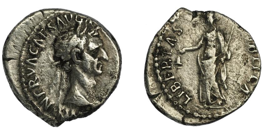 158   -  NERVA. Denario. Roma (96-97). R/ Libertas a izq. con cetro y pileus; LIBERTAS PVBLICA. AR 3,32 g. 17,8 mm. RIC-7 o 19. Descentrada. MBC-/BC+.