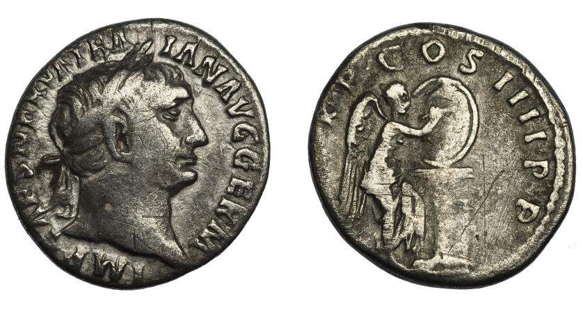 163   -  TRAJANO. Denario. Roma (101-102). R/ Victoria sentada a der. inscribiendo en escudo sobre cipo; P M TR P COS IIII P P. AR 2,79 g. 17,7 mm. RIC-66. Rayitas. BC+.