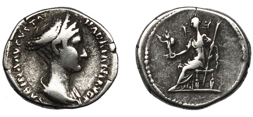 175   -  SABINA. Denario. Roma (128-129). R/ Vesta sentada a izq. con cetro y palladium. AR 3,25 g. 16,6 mm. RIC-2486. BC+.
