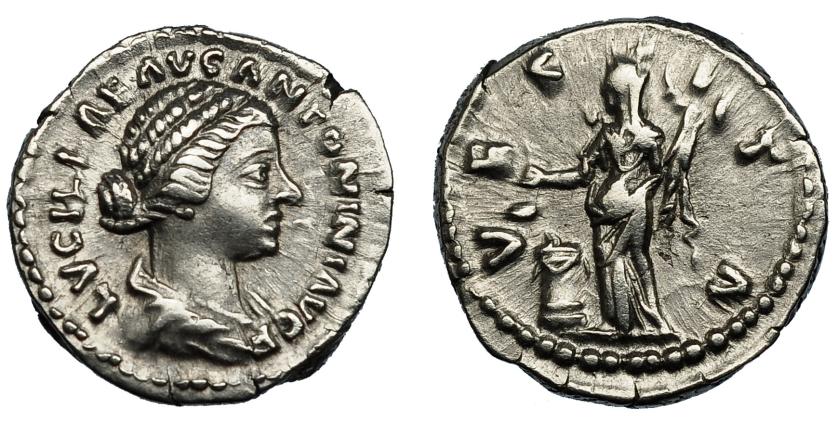 196   -  LUCILA. Denario. Roma (164-180). R/ Vesta a izq. Delante de altar con símpulo y palladium; VESTA. AR 3,27 g. 18,5 mm. RIC-788. MBC+/MBC.