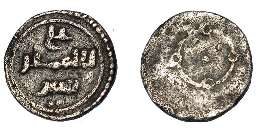 430   -  PERIODO ALMORÁVIDE. Ali Ibn Yusuf y emir Sir. 1/2 quirate. Sin ceca. 522-533 H. AR 0,46 g. 9 mm. V-1770. BC+/BC.