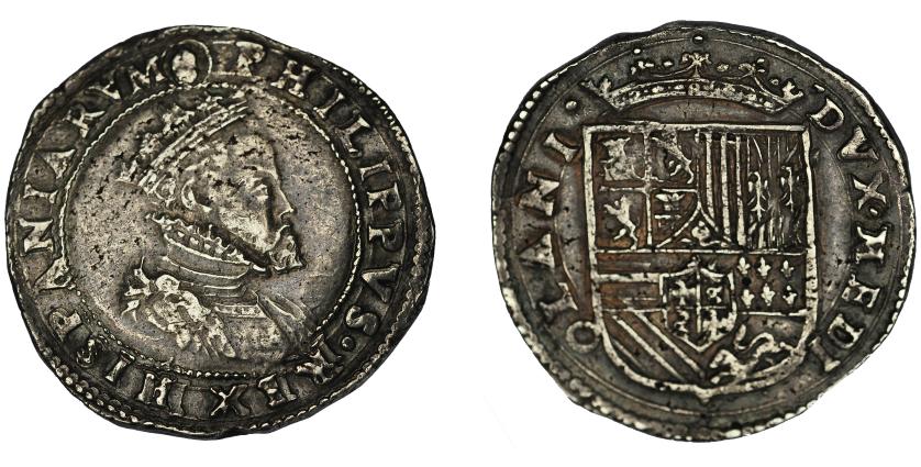 456   -  FELIPE II. 1/2 escudo de plata. S/F. Milán. Crippa-21. Olivares-65. Leve plata agria. MBC. Escasa.
