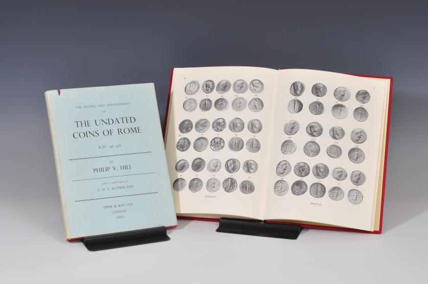 763   -  Lote de 2 libros: Hill, Ph. V., The dating and arrangement of the undated coins of Rome, A.D. 98-148, London, 1970. Y Metcalf, W.E., The cistophori of Hadrian, New York, 1980. 164 págs. + 31 láms.