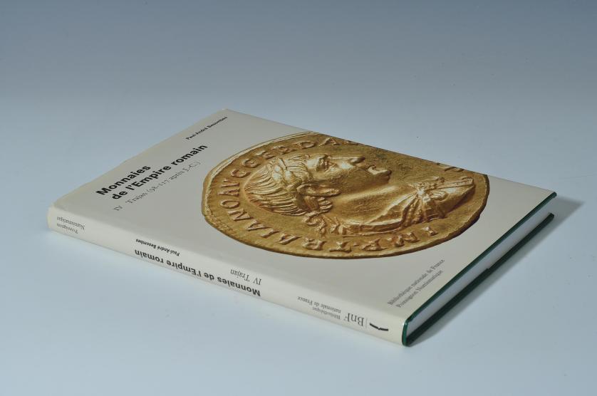 786   -  P. A. Besombes, Monnaeis de l’Empire romain. IV Trajan (98-117 après J.-C.), París, 2008, 140 págs. + láms. 