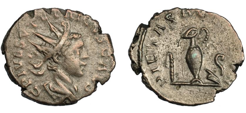 218   -  TÉTRICO II. Antoniniano. Colonia (273-274). R/ Instrumentos pontificales; PIETAS AVGVSTOR. VE 3,06 g. 19,7 mm. RIC-258. Pequeñas marcas. MBC-/MBC+.