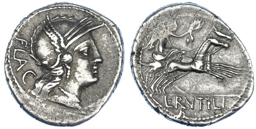 57   -  RUTILIA. Denario. Roma (77 a.C.). R/ Victoria en biga; L. RVTILI. AR 4,02 g. 20 mm. CRAW-387.1. FFC-1095. Leves vanos. MBC. 