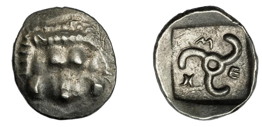 2115   -  GRECIA ANTIGUA. LICIA. Mithrapata. Dióbolo (460-360 a.C.). A/ Cabeza frontal de león. R/ Trisqueles dentro de cuadrado incuso. AR 1,2 g. 12,8 mm. COP-476 vte. Acuñación floja en anv. MBC-/MBC+. 