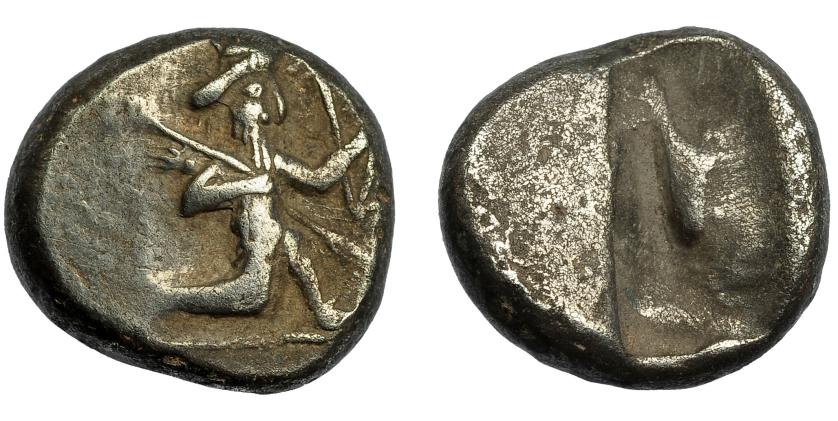 2119   -  GRECIA ANTIGUA. PERSIA. Reyes Aqueménidas. Siclo (Darío I-Jerjes II, 485-420 a.C.). A/ Rey arrodillado a der. con arco y lanza. R/ Punzón incuso. AR 5,5 g. 14,9 mm. COP-280. SBG-4678. MBC-.